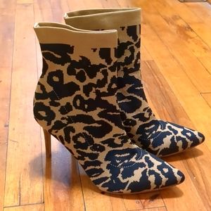 EUC Louise et Cie Cheetah Print Boots